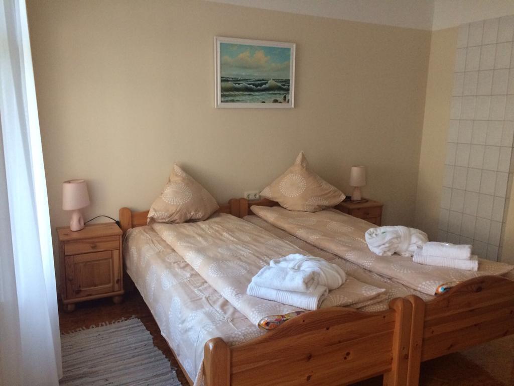 Viesu Nams Mezu 13 Hotel Ventspils Bagian luar foto