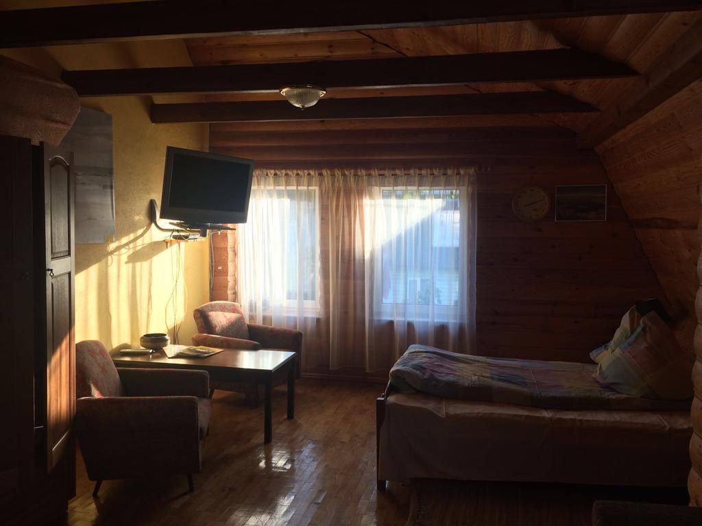 Viesu Nams Mezu 13 Hotel Ventspils Bagian luar foto